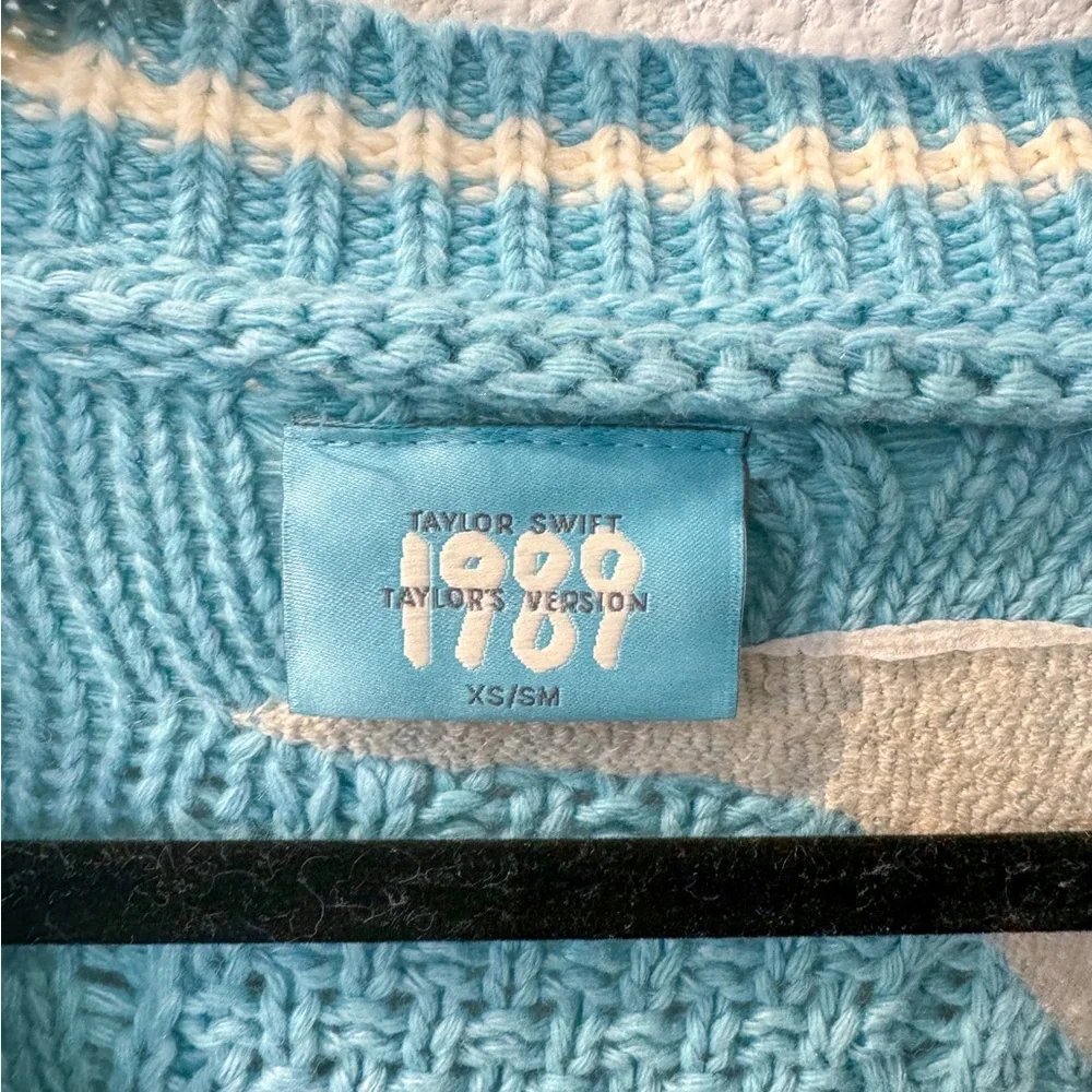 1989 Taylor Swift Cardigan XS/Small New - Picture 3 of 4
